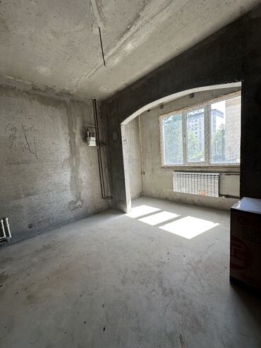 снять квартиру в заре: 2 комнаты, 83 м², 106 серия улучшенная, 1 этаж, ПСО (под самоотделку)