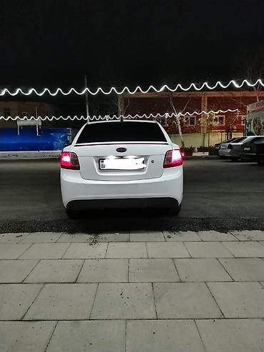 Kia: Kia Rio: 1.4 l | 2010 il Sedan — 5