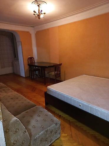 yaşmada: Yasamalda asan xidmetle uz uzə Kohnə tikili bina 4un 2i 1 otaqli orta — 2