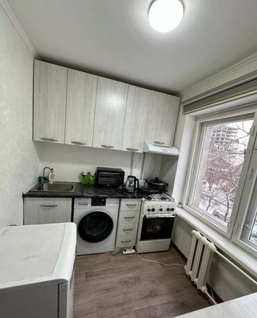 Продажа квартир: 1 комната, 28 м², Хрущевка, 3 этаж, Косметический ремонт