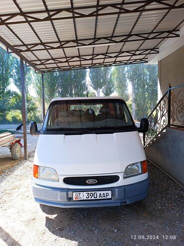 крутая машина: Ford Transit: 1999 г., 2.5 л, Механика, Дизель, Минивэн