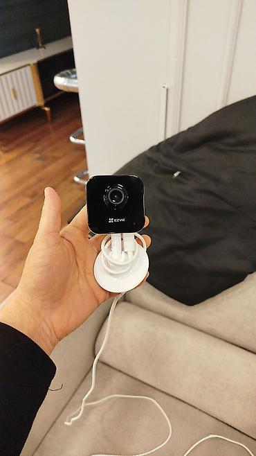 ezviz kamera: EZVIZ mini daxili təhlükəsizlik kamerası - Kompakt kvadrat dizayn — 1