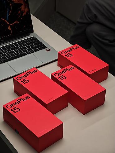 телефон one plus: OnePlus 15, Новый, 256 ГБ, цвет - Черный, 2 SIM, eSIM — 3