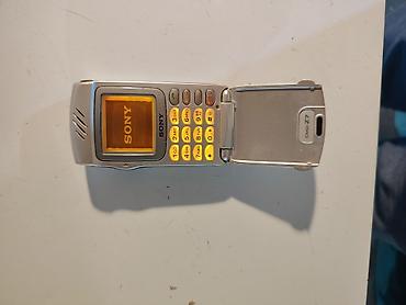babu born: Sony CMD-Z7 preklopni mobilni telefon, kao nov, baterija nova, radi na — 5