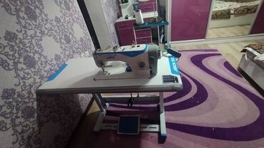 Бытовая техника: Швейная машина Jack, Вышивальная, Полуавтомат