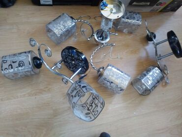 Sandıqlar: Çılçıraq, 3 lampa, Metal