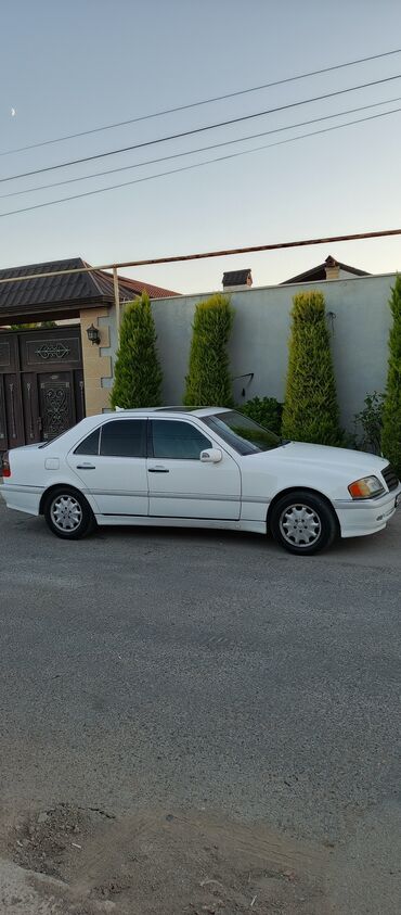 Mercedes-Benz: Mercedes-Benz 230: 2.3 l | 1998 il Sedan — 1