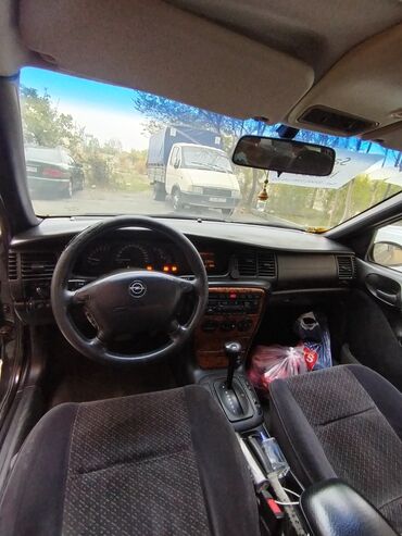 Opel: Opel Vectra: 2.5 l | 1997 il Sedan — 6