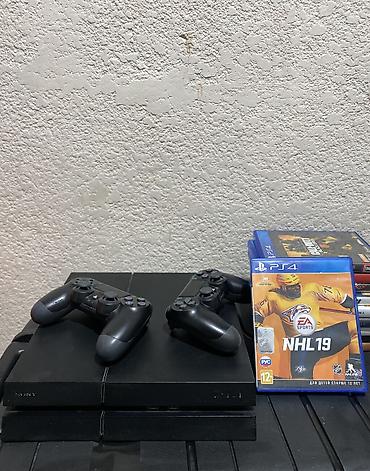 PS4 (Sony PlayStation 4): Ps 4 + 2 джойстика и fifa 18. Без торга! Состояние отличное, два — 1