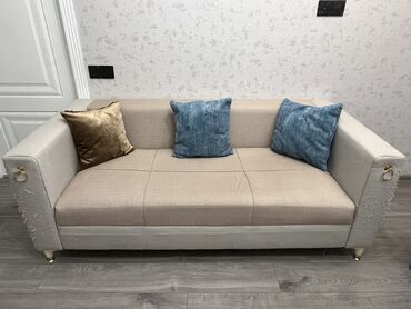 maraqlı şekiller: Divan, İşlənmiş, Açılmayan, Bazasız, Parça, Çatdırılma yoxdur