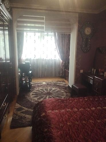 qarayevde ev: Bakı, 3 otaqlı, Köhnə tikili, m. Qara Qarayev, 58 kv. m — 3