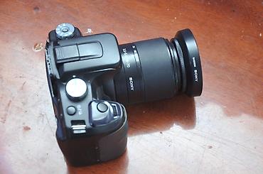 camera sony 1000: Sony α100 DSLR fotoaparat + 18-70mm zoom obyektiv Məhsul təsviri: - — 1