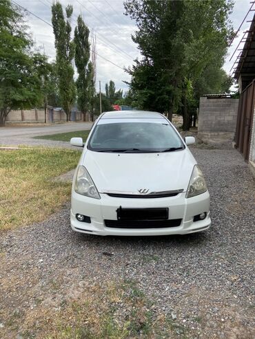 срочно срочно продам машину: Продаю Toyota Wish в отличном состоянии без вложения. Стекло лобовое