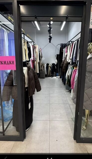 места берилет: Сдаю Boutique for lease, 17 м², Caravan Mall, С ремонтом, Действующий, С оборудованием