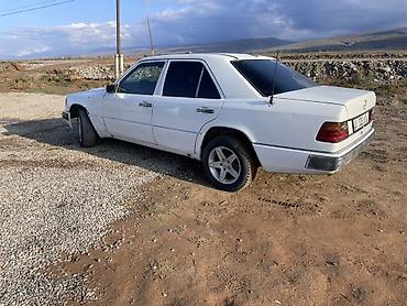 енкар авто: Mercedes-Benz 190: 1993 г., 2.3 л, Механика, Дизель, Седан — 6