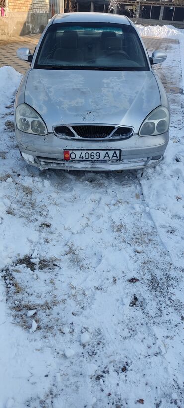 Daewoo: Daewoo Nubira: 2003 г., 1.6 л, Механика, Бензин, Седан