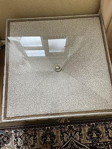 divan pufik: Kvadrat formalı oturacaq/puft-çərçivə və şüşə üstlü masacıq kombini - — 1