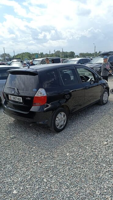 Унаа сатуу: Honda Fit: 2005 г., 1.3 л, Автомат, Бензин, Хетчбек