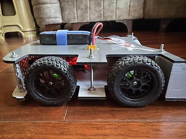 Alətlər: Dörd təkərli, aşağı profilli döyüş/robot yarış avtomobili (RC) – metal — 3