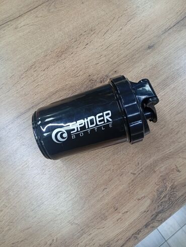 бу шивир: Шейкер Spider Bottle, черный - Компактный спортивный шейкер для