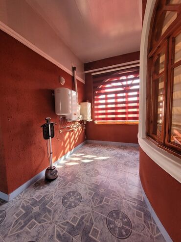 Binalar: Muxtar Hacıyevdə 8 sotda 2 mərtəbəli 10 otaqlı tam təmirli həyət evi -da lalafo.az — 4 Binalar: Muxtar Hacıyevdə 8 sotda 2 mərtəbəli 10 otaqlı tam təmirli həyət evi — 4