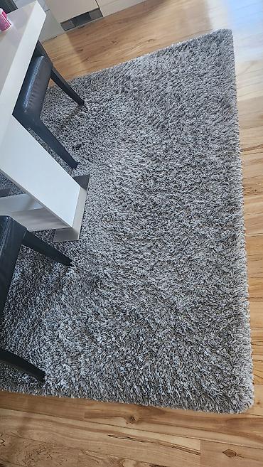 za kucu: Sivi tepih „shaggy“ visokog pufa, jedan veci dimenzije 200x300cm — 6