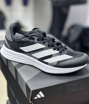 Кроссовки и спортивная обувь: Мужские кроссовки, 40, Adidas, Новый, цвет - Черный, Самовывоз