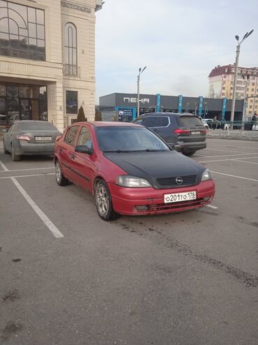 терано 1: Opel Astra: 1998 г., 1.8 л, Автомат, Бензин, Хэтчбэк