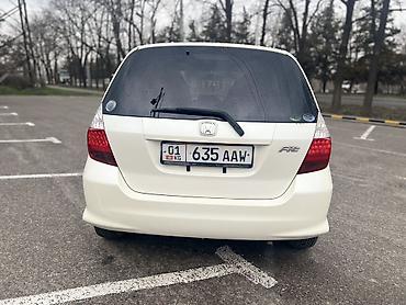 Honda: Honda Fit: 2005 г., 1.3 л, Вариатор, Бензин, Седан — 6