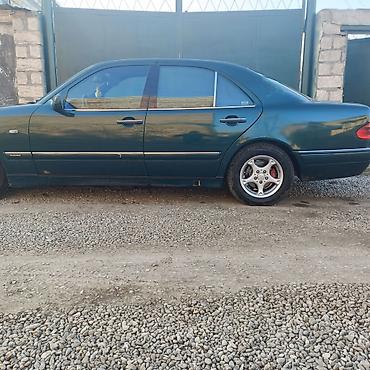 Mercedes-Benz: Mercedes-Benz E-Class (W210) sedan - Kuzov: 4 qapılı sedan — 1