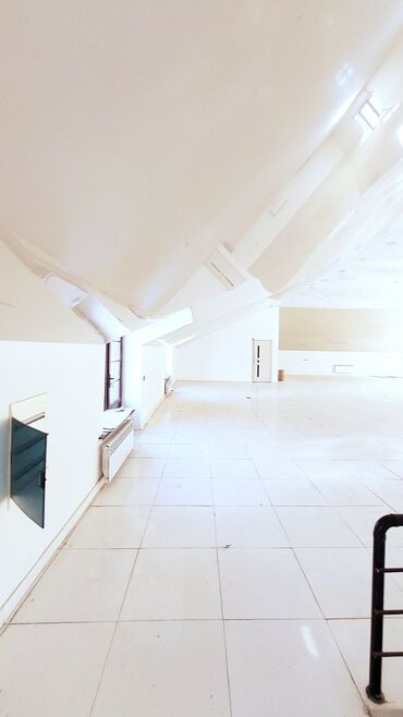 Mağazalar: Göyçay ş. tam mərkəzdə çox əla yerdə 3 mərtəbə + monsar + aşağıda — 7