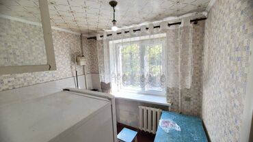 советская скрябина бишкек: 1 комната, 29 м², Хрущевка, 2 этаж, Косметический ремонт