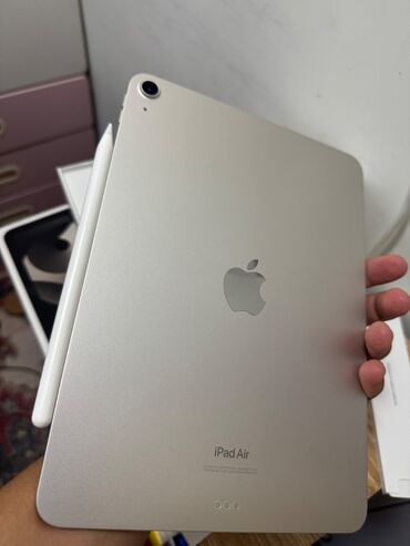 поко эф 4: Планшет, Apple, эс тутум 64 ГБ, 11" - 12", Wi-Fi, Колдонулган, Классикалык түсү - Алтын