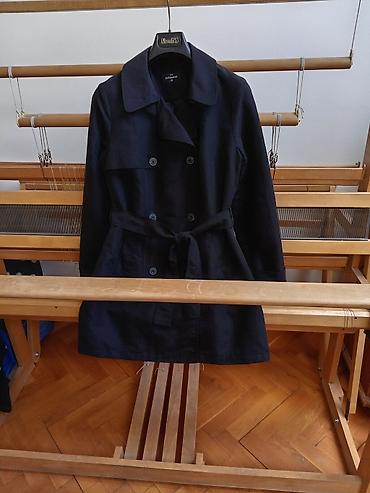 Mantili: Nov, kraći, crni mantil C&A sa kaišem, blago strukiran, ima — 14