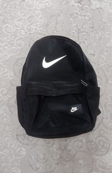 рюкзак школьн б у: Продаю Рюкзак NIKE