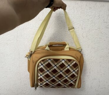 Ovçuluq və balıqçılıq: Piknik va kamp üçün çanta. Komplektasiyaya daxildir : 4 ədəd boşqab -da lalafo.az — 3 Ovçuluq və balıqçılıq: Piknik va kamp üçün çanta. Komplektasiyaya daxildir : 4 ədəd boşqab — 3