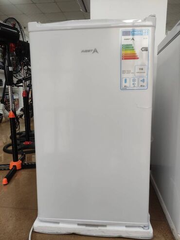 Холодильники: Холодильник малинкий Модель: Avest BC-93S Объем: 93 литра, есть