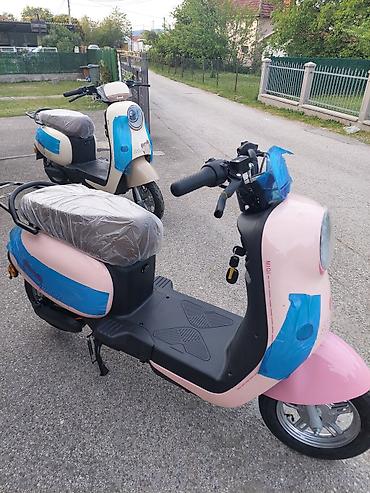 motori guralice: Električni skuter – gradski modeli Ne registruju se imaju pedale I — 1