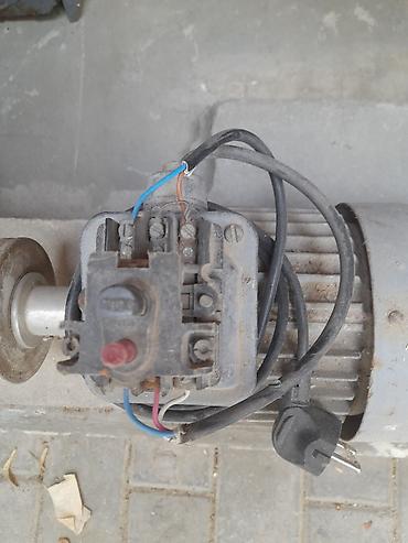 Darvaza motorları: Asinxron elektrik mühərriki. İşləyir amma nese problemi var. Texniki — 5