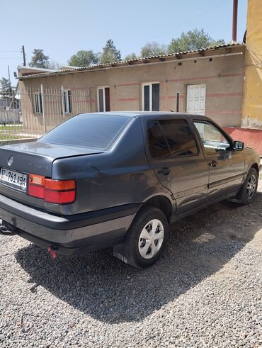 малометражки машины в бишкеке: Volkswagen Vento: 1993 г., 1.8 л, Механика, Бензин, Седан