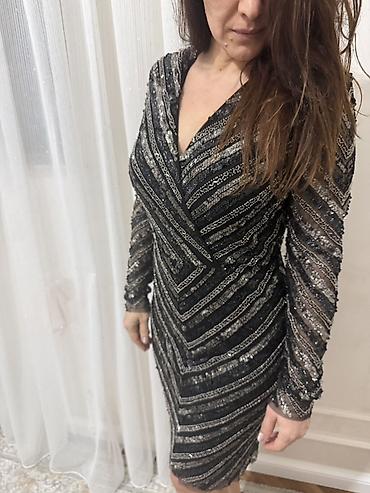 qara pp: Qara gümüşü payetli gecə geyimi - Model: Dizdən yuxarı, bədənə — 1
