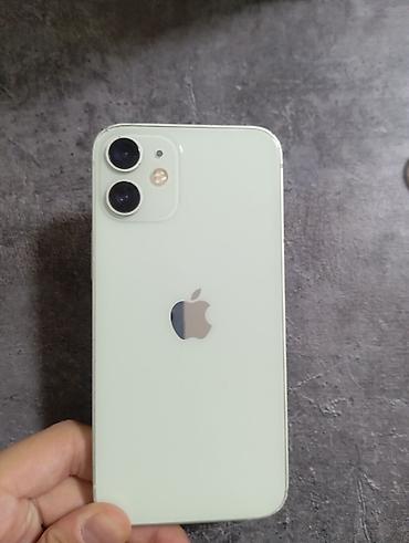 IPhone 12, зелёный цвет - Экран 6.1" Super Retina XDR (OLED), плоские