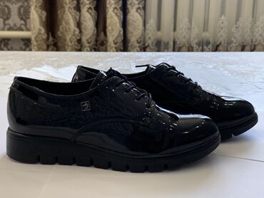 ложка для обуви: Туфли 39, цвет - Черный