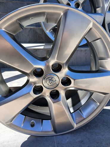 Диски: Литые Диски R 18 Lexus, Комплект, отверстий - 5, Б/у