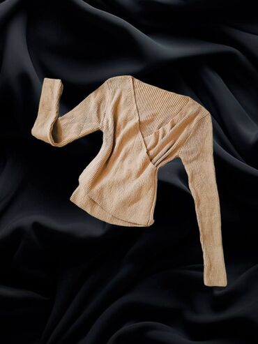 Majice dugačkih rukava: Majice, bluze po 400 dinara🟨 — 4