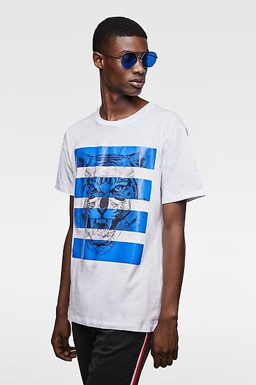 pull and: Футболка Zara
Производство Португалия
Размер 44-46 — 1