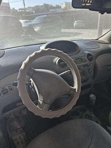 jelly машина: Toyota Yaris: 1999 г., 1 л, Механика, Бензин, Хэтчбэк — 5