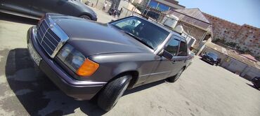 mercedes gl: Mercedes-Benz E 200: 2 l | 1992 il Sedan