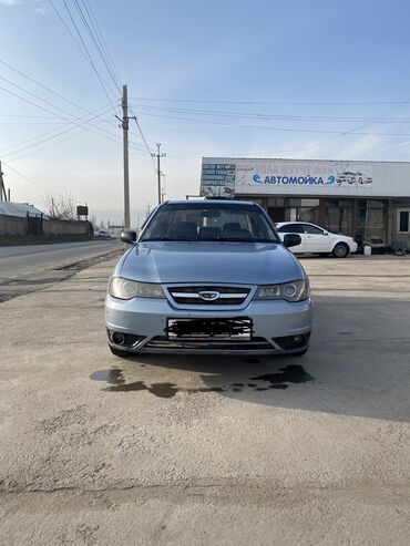 Daewoo Nexia: 2010 г., 1.6 л, Механика, Бензин, Седан