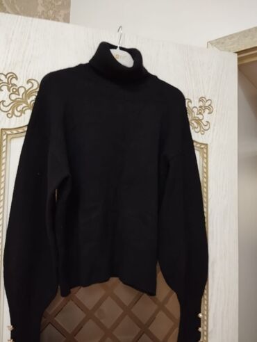 дождевик купить в баку: Palver yumusaq və rahat 2 3 dəfə geyinilib tünd qara rəngdədir yeni